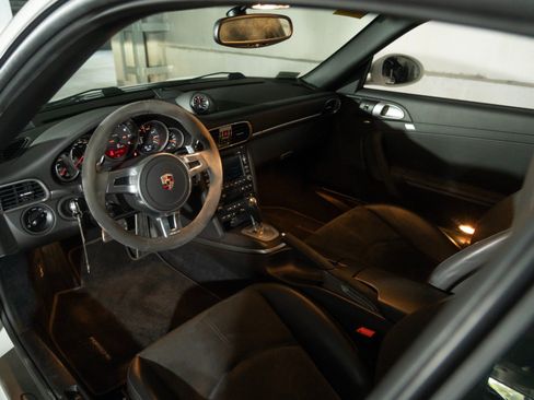 Used 2012 Porsche 911 Carrera GTS RWD image 4