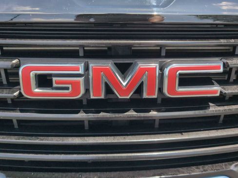 Used 2024 GMC Terrain SLE w/ Driver Convenience Package AWD/4WD image 30