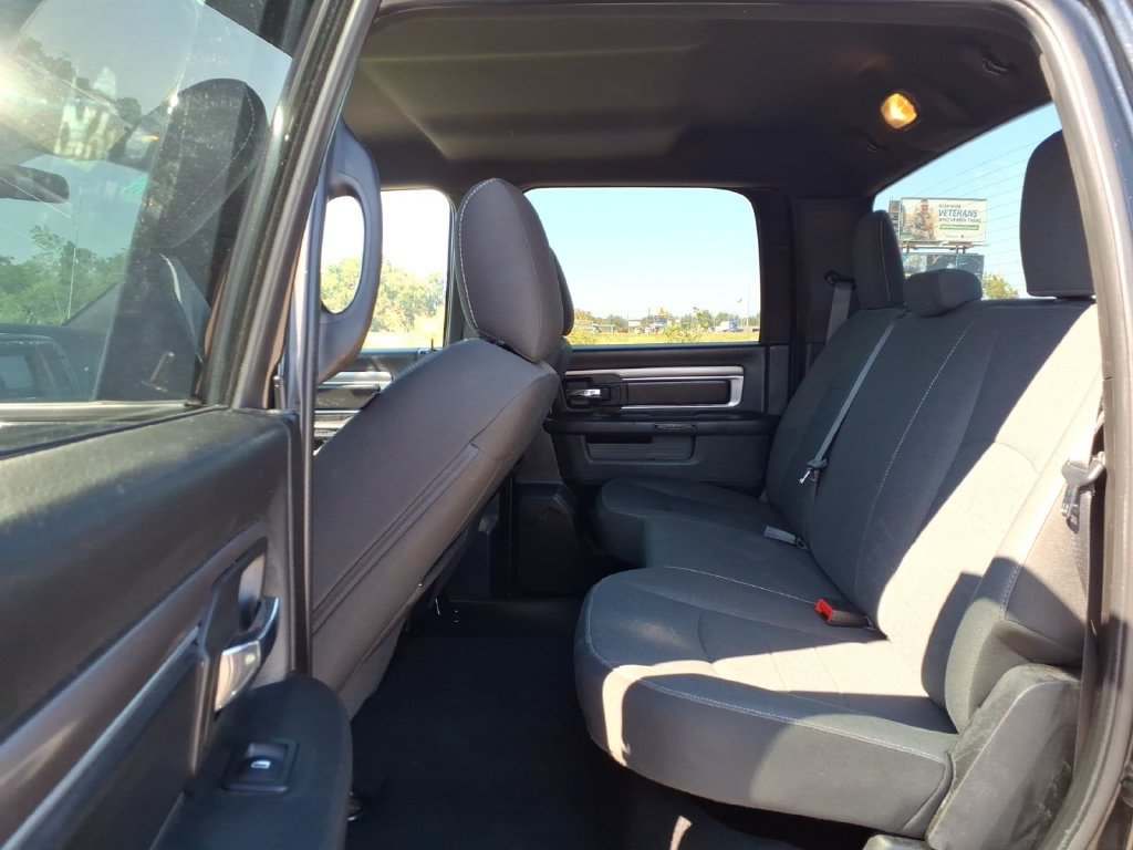 Used 2024 RAM 1500 Warlock RWD image 11