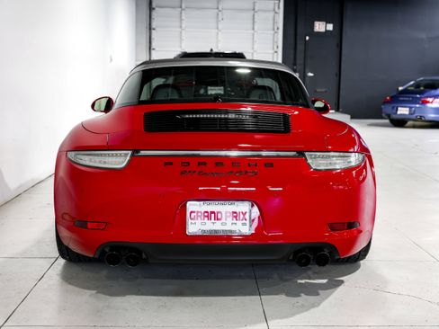 Used 2016 Porsche 911 Targa 4 GTS image 4
