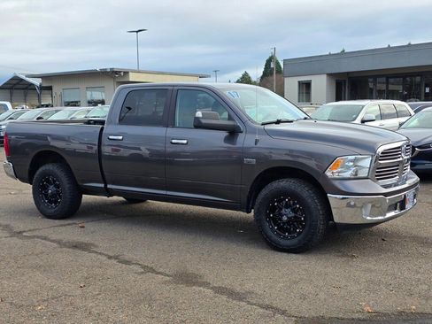 Used 2017 RAM 1500 Big Horn image 2