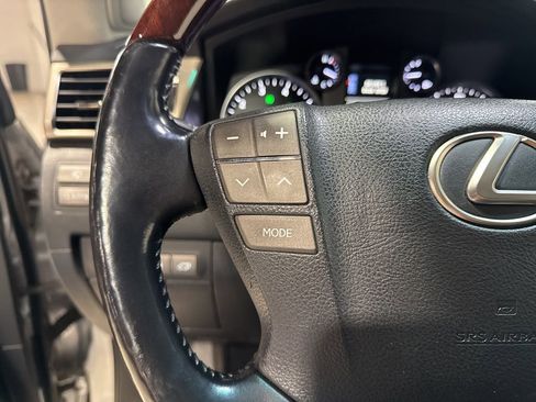 Used 2014 Lexus LX 570 4WD image 19