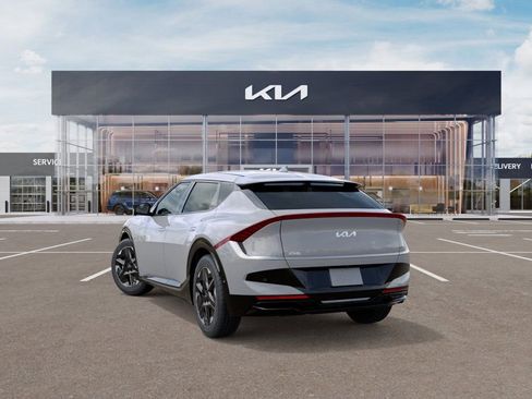 New 2025 Kia EV6 Wind RWD image 4