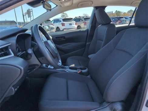 Used 2024 Toyota Corolla LE image 13