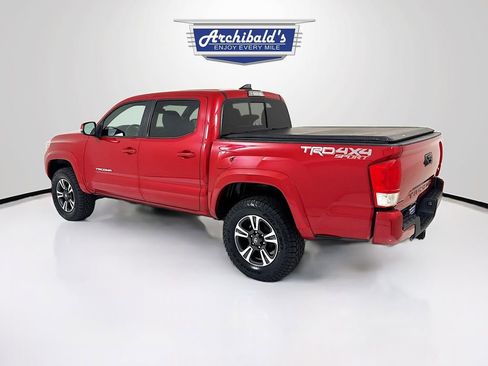 Used 2018 Toyota Tacoma TRD Sport AWD/4WD image 6