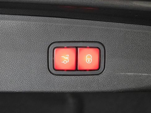 Used 2014 Mercedes-Benz E 63 AMG S-Model image 40