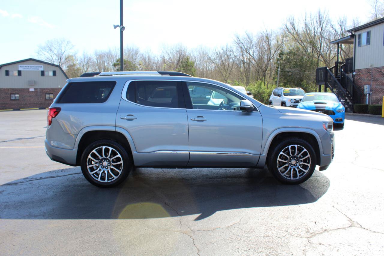 Used 2023 GMC Acadia Denali w/ Denali Ultimate Package AWD/4WD image 4