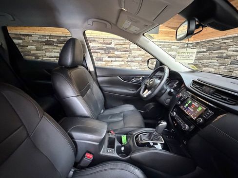 Used 2019 Nissan Rogue SL image 14
