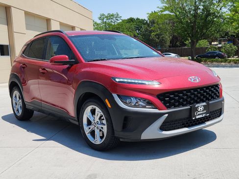 Used 2023 Hyundai Kona SEL w/ Cargo Package AWD/4WD image 7