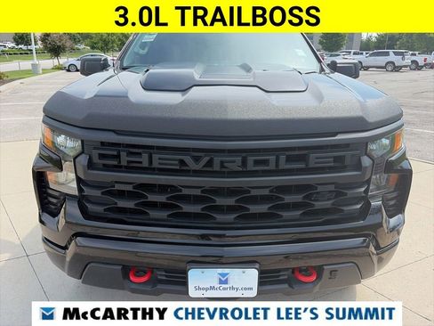 Certified 2024 Chevrolet Silverado 1500 Custom Trail Boss w/ LPO, Dark Essentials Package AWD/4WD image 3