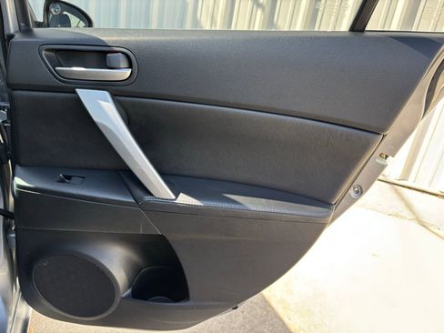 Used 2012 MAZDA MAZDA3 i Grand Touring w/ Tech Pkg image 29