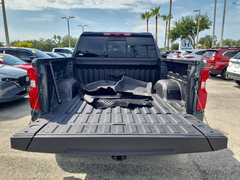 Used 2025 Chevrolet Silverado 1500 ZR2 w/ Technology Package AWD/4WD image 12
