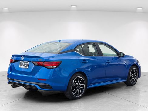Used 2024 Nissan Sentra SR w/ SR Premium Package FWD image 6