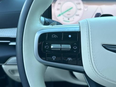 Used 2025 Genesis GV80 3.5T Prestige image 31