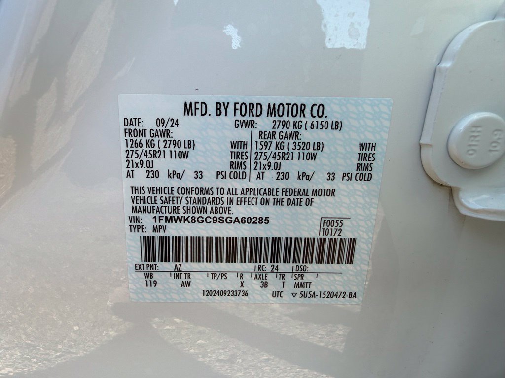 Used 2025 Ford Explorer ST AWD/4WD image 29