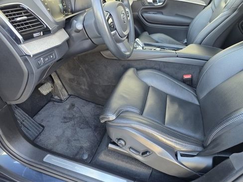 Used 2022 Volvo XC90 T8 Inscription image 16