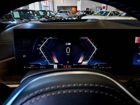 Used 2023 BMW X7 xDrive40i w/ Executive Package image 33