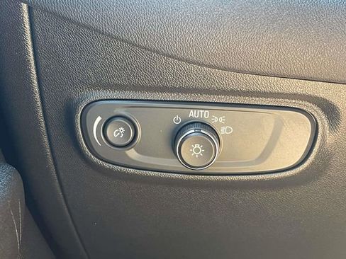 Certified 2024 Chevrolet Equinox LS w/ LS Convenience Package FWD image 23