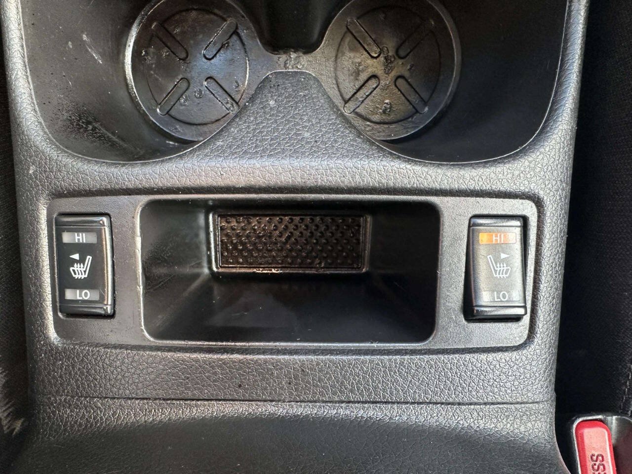 Used 2017 Nissan Rogue SV FWD image 34