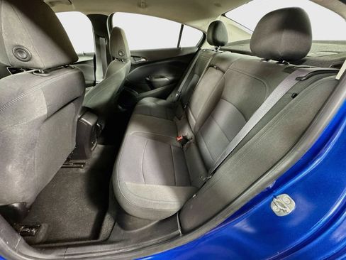 Used 2017 Chevrolet Cruze LT w/ Convenience Package FWD image 29