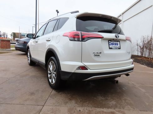 Used 2016 Toyota RAV4 Limited image 5