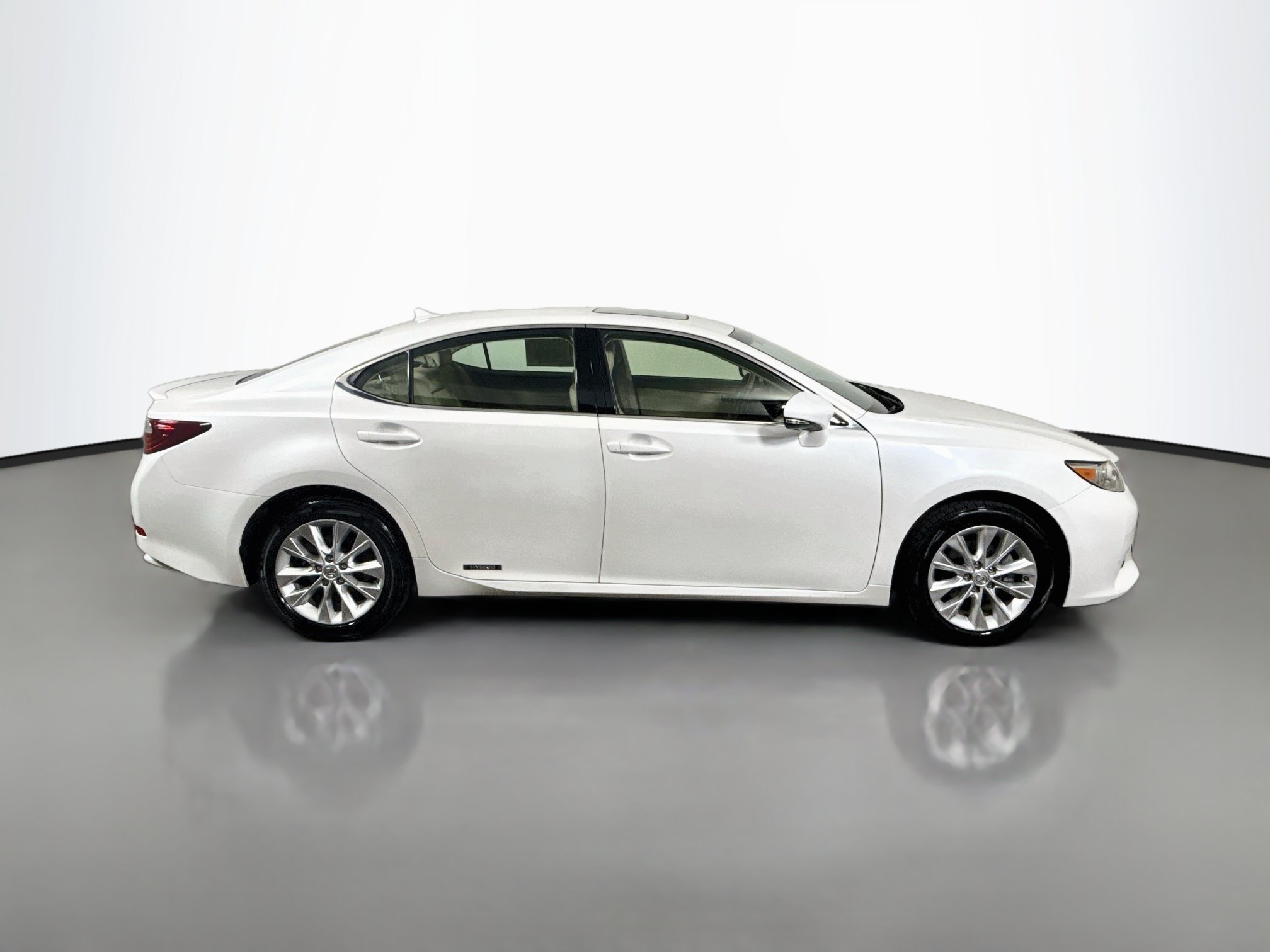 Used 2013 Lexus ES 300h w/ Luxury Pkg FWD image 7