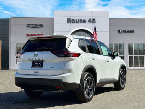 Used 2026 Nissan Rogue SV image 5