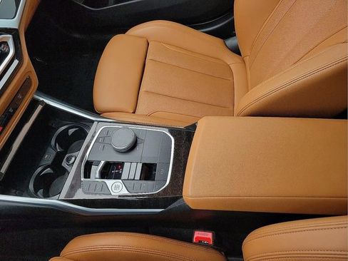 Used 2024 BMW 330i Sedan w/ Convenience Package RWD image 29