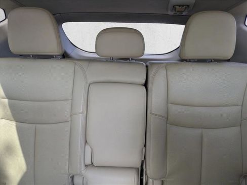 Used 2015 Nissan Murano Platinum FWD image 18