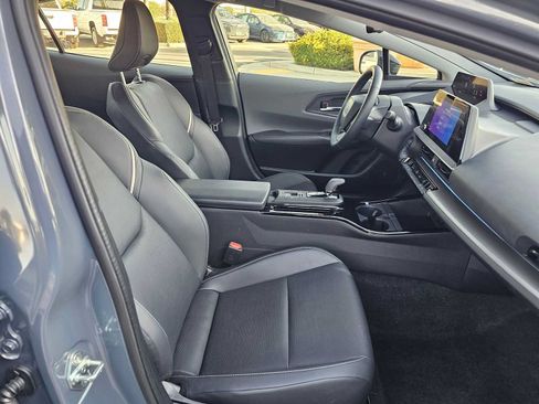 Certified 2026 Toyota Prius XLE FWD image 10