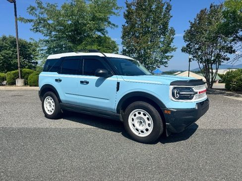 Used 2025 Ford Bronco Sport Heritage AWD/4WD image 2