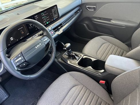 Certified 2025 Kia K4 EX FWD image 11