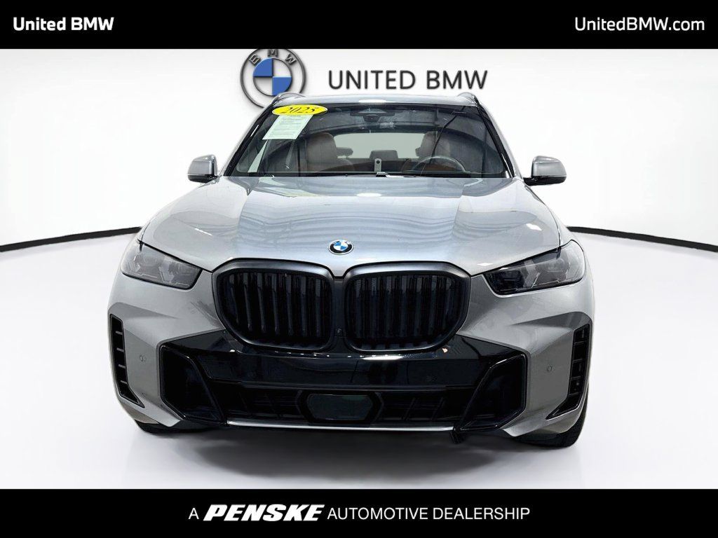 Used 2025 BMW X5 xDrive40i w/ M Sport Package AWD/4WD image 2