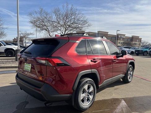 Used 2025 Toyota RAV4 XLE w/ Convenience Package image 5