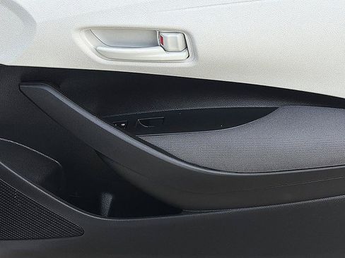 Used 2026 Toyota Corolla LE FWD image 21