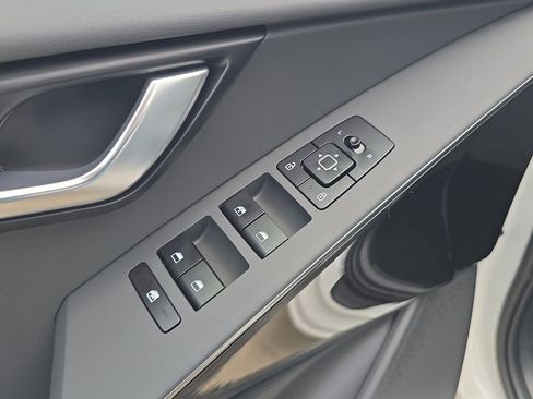 New 2026 Kia Niro Wind FWD image 20