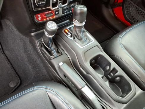 Used 2022 Jeep Wrangler Unlimited Rubicon 4xe w/ Cold Weather Group image 26