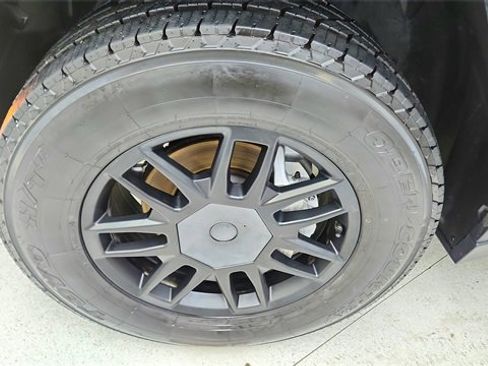 Used 2025 Tesla Cybertruck AWD Crew Cab image 56