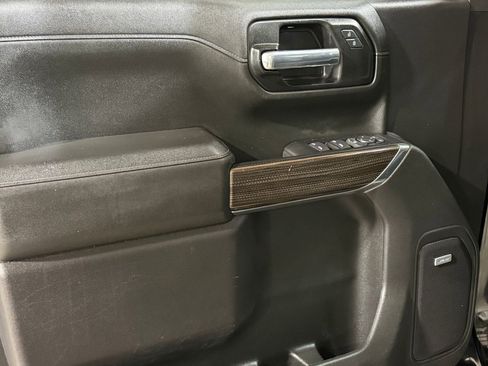 Used 2021 Chevrolet Silverado 1500 LT Trail Boss w/ Convenience Package II image 12