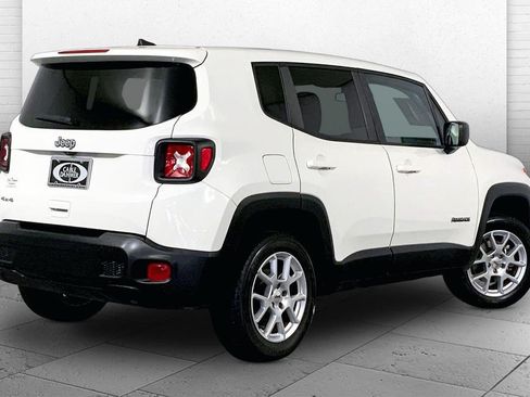 Used 2023 Jeep Renegade Latitude AWD/4WD image 13