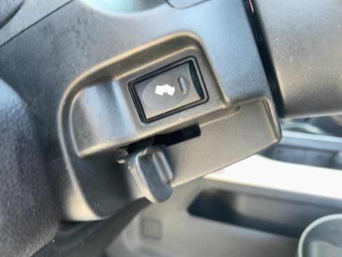 Used 2022 RAM 2500 Laramie AWD/4WD image 18