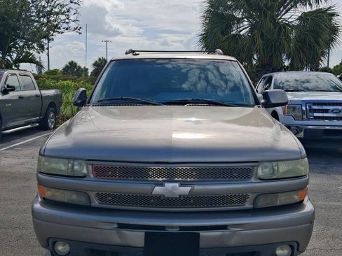 Used 2003 Chevrolet Suburban Z71 AWD/4WD image 3