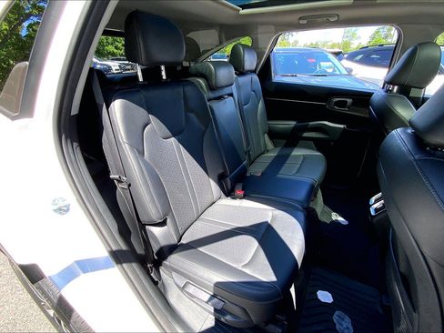 Used 2023 Kia Sorento S w/ Panoramic Sunroof Package FWD image 29