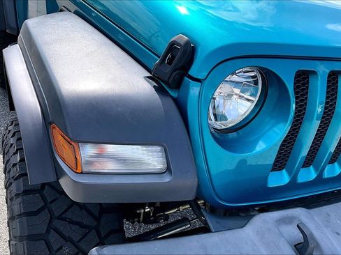Used 2020 Jeep Wrangler Sport AWD/4WD image 23