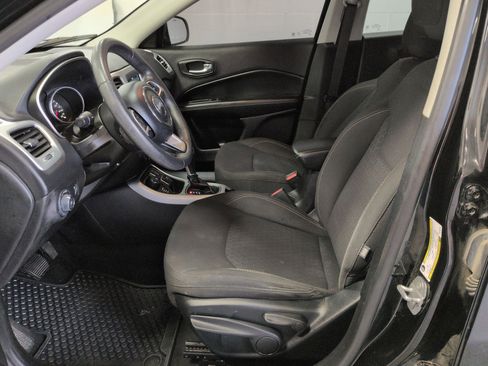 Used 2019 Jeep Compass Sport image 18