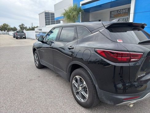 Used 2023 Chevrolet Blazer LT image 4