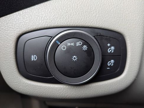 Used 2022 Ford Transit Connect XLT FWD image 28