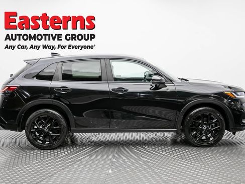 Used 2023 Honda HR-V Sport image 4