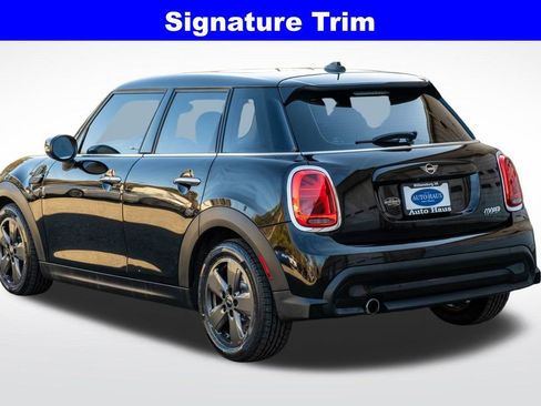 Used 2022 MINI Cooper 4-Door Hardtop image 6