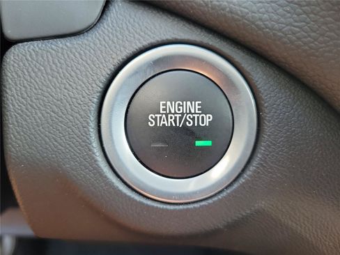 Used 2024 Chevrolet Equinox LT FWD image 27